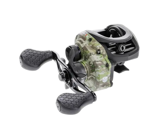 American Hero Camo Baitcast Reel 1